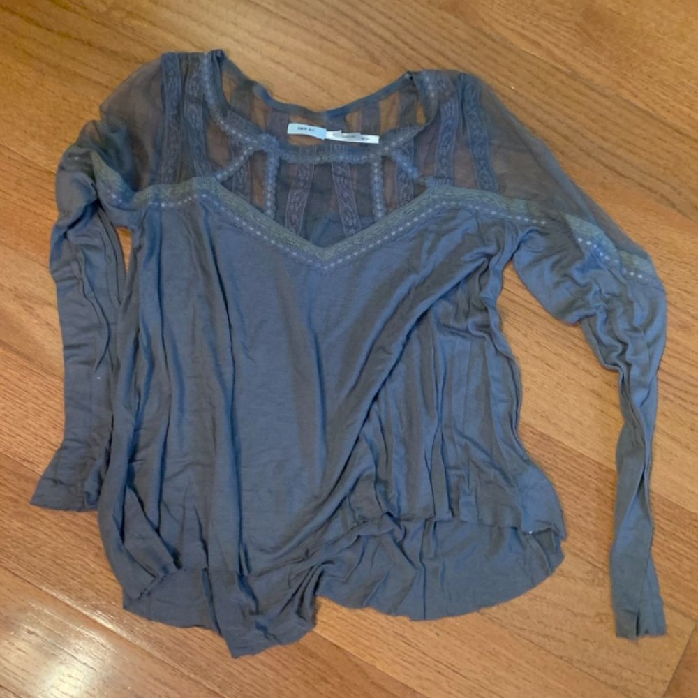 Kimchi & Blue grey lace shirt size M
